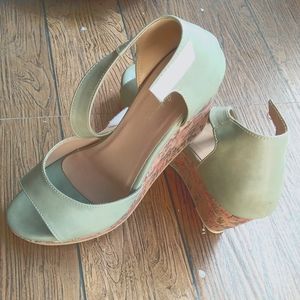 Sandal